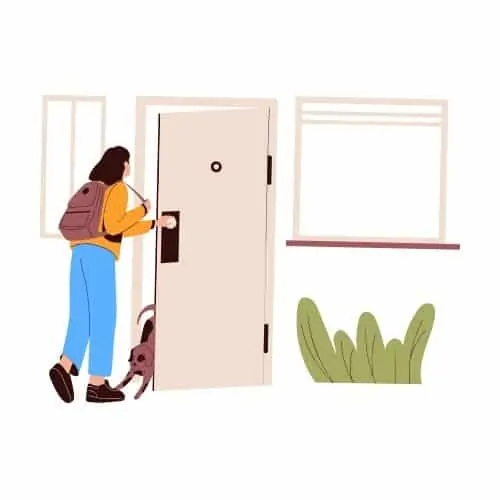 Illustration d'une femme rentrant chez elle, accueillie par son chien qui sort de la porte d'entrée