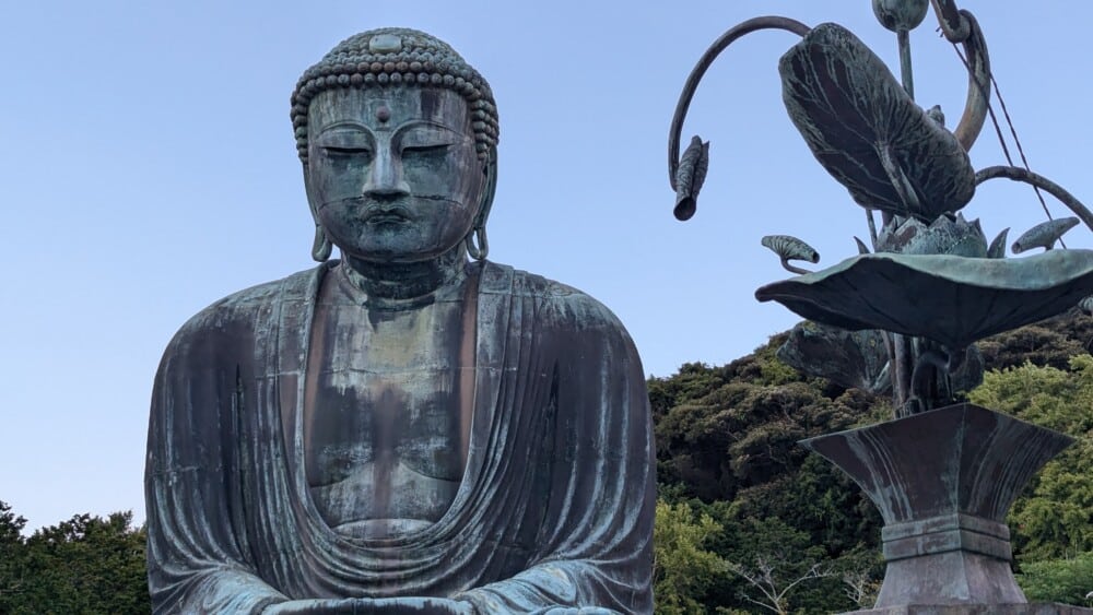 Statue du Grand Bouddha Daibutsu à Kōtoku-in, Kamakura, Japon