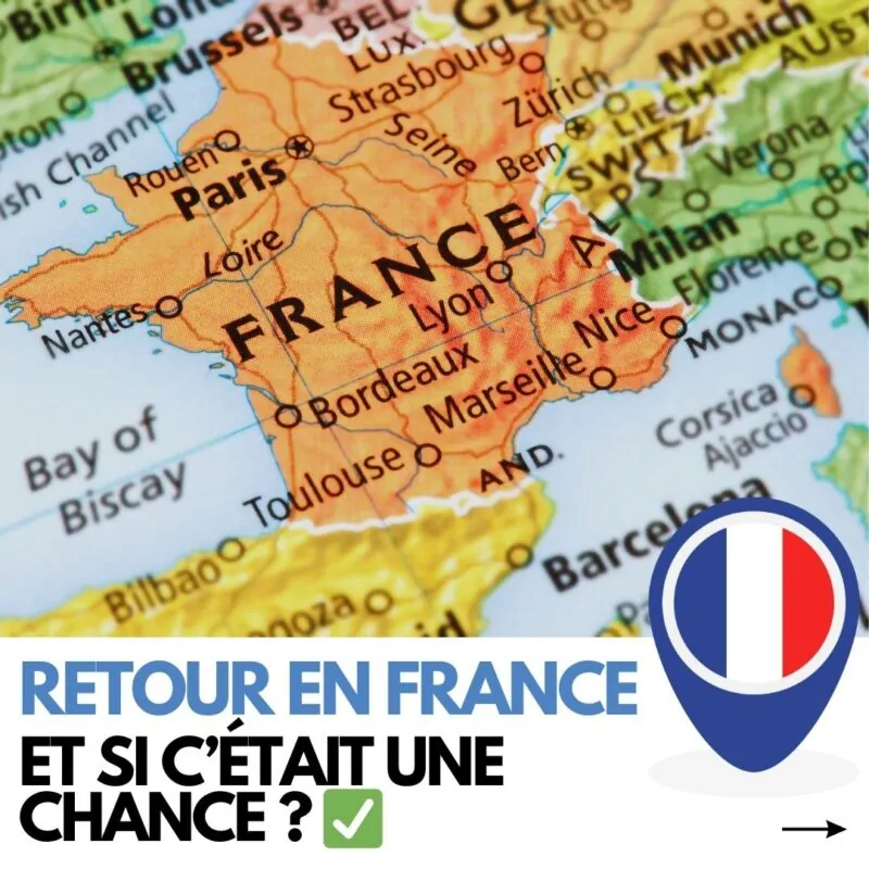 Carte du monde sur fond de pochette 3.0. Le drapeau français flotte, symbole de retour et de nouvelles opportunités