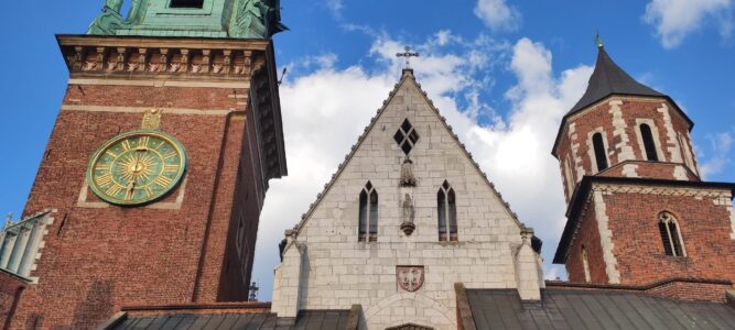 Façade de face du château de Wawel à Cracovie