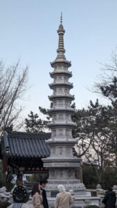 Photographier le temple au bord de la mer à Busan, Corée du sud