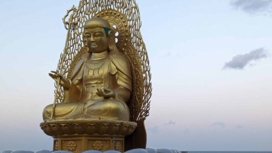 Photographier le temple au bord de la mer à Busan, Corée du sud