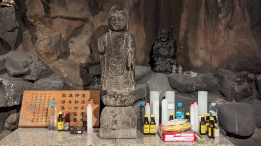 Photographier le temple au bord de la mer à Busan, Corée du sud