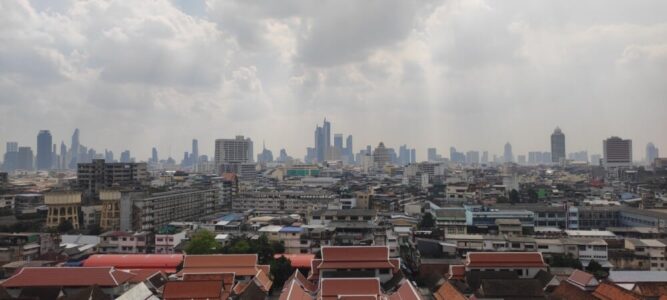 Vue panoramique de Bangkok depuis un temple